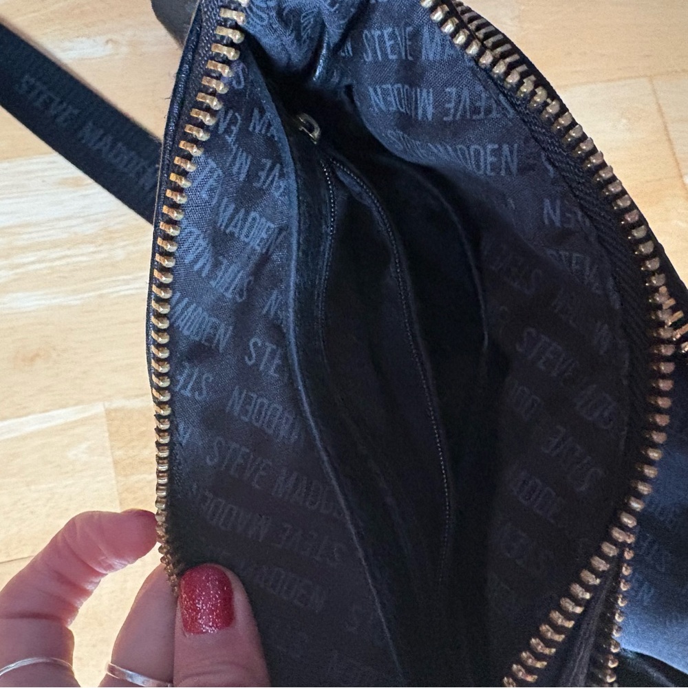 Steve Madden Black Embossed Bag with Gold Accent - Picture 6 of 9
